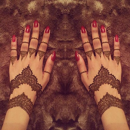 Blank Fingertips mehndi for Bride