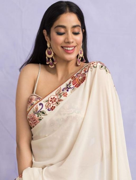 Cute jahanvi kapoor in plain saree