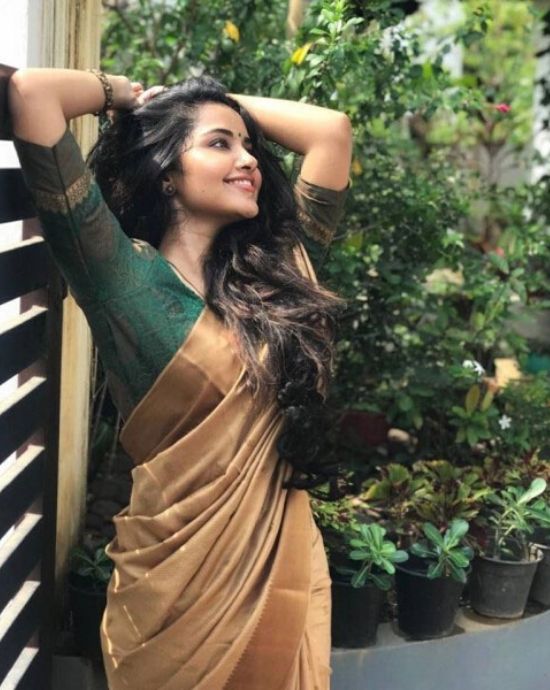 anupama Cute look