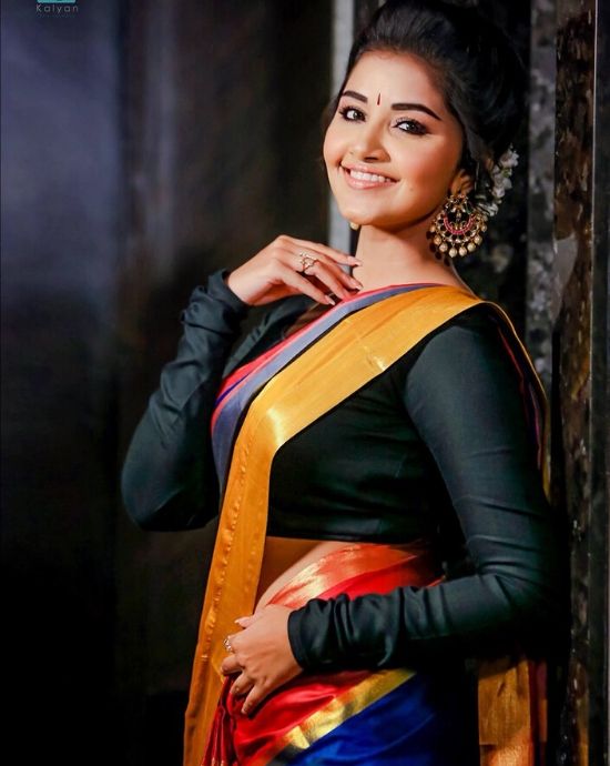 anupama parameswaran with full hands blouse saree