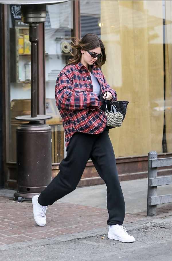 plaid flannel with black sweatpants