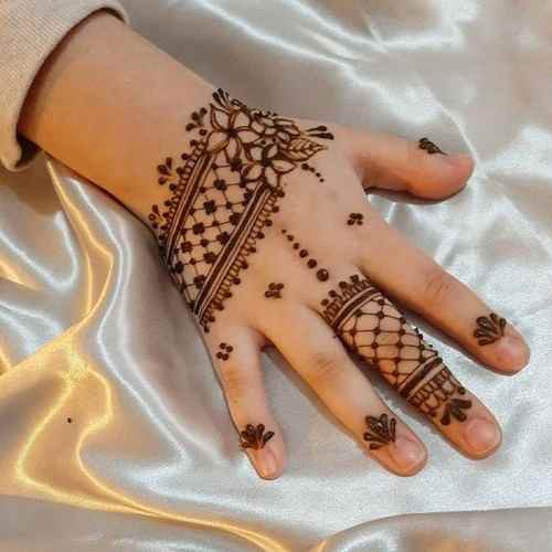 Top 20 Latest and Simple Mehndi Designs for Kids in 2023